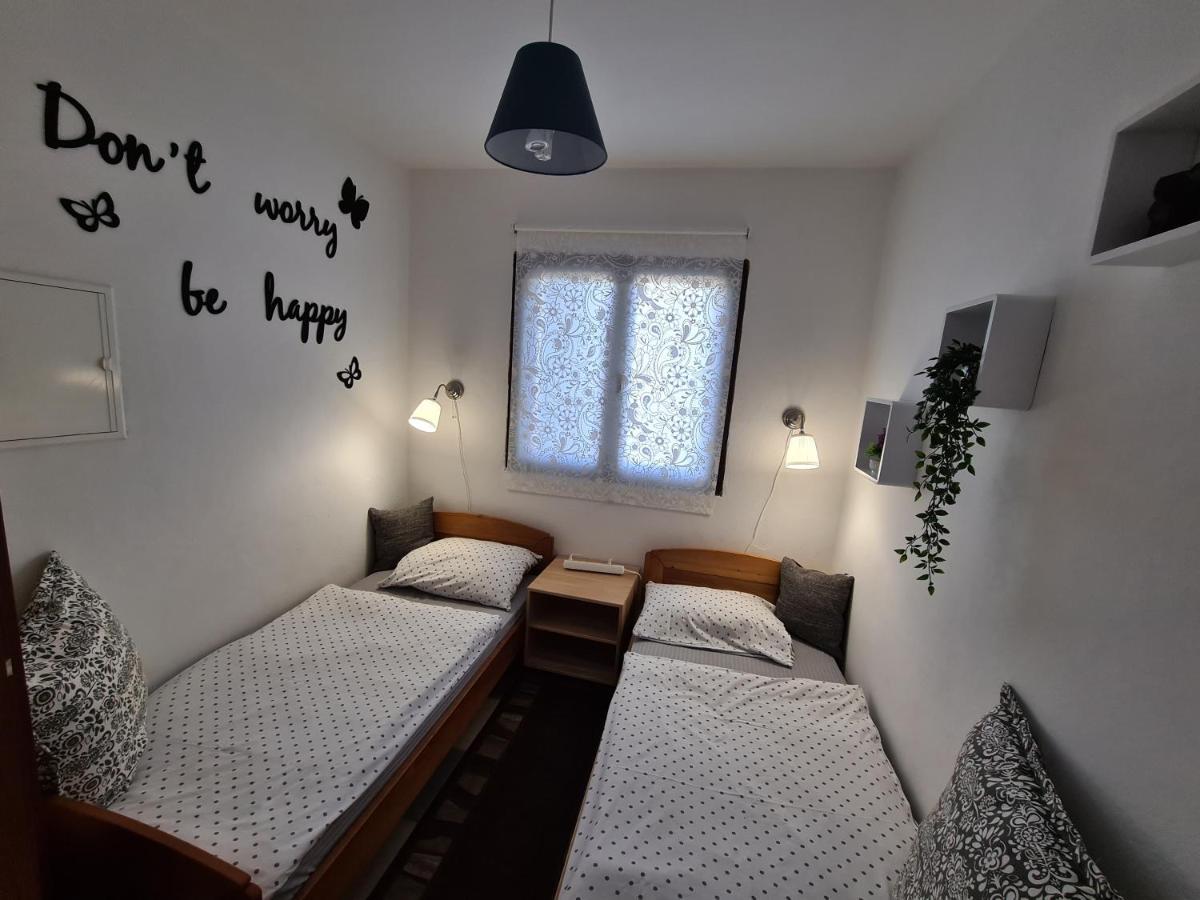 Apartmani Bellevue วีร์ ภายนอก รูปภาพ