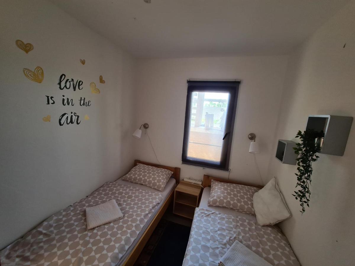 Apartmani Bellevue วีร์ ภายนอก รูปภาพ